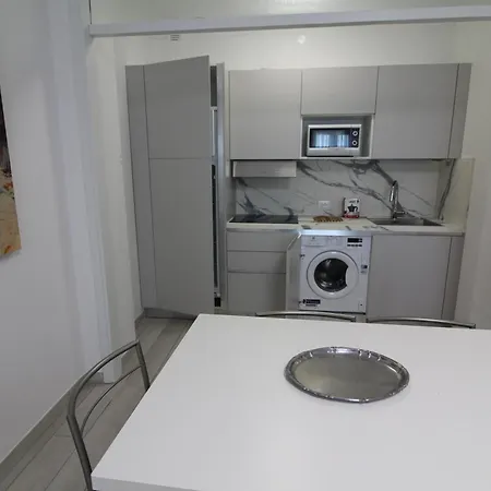 Luna Apartman *